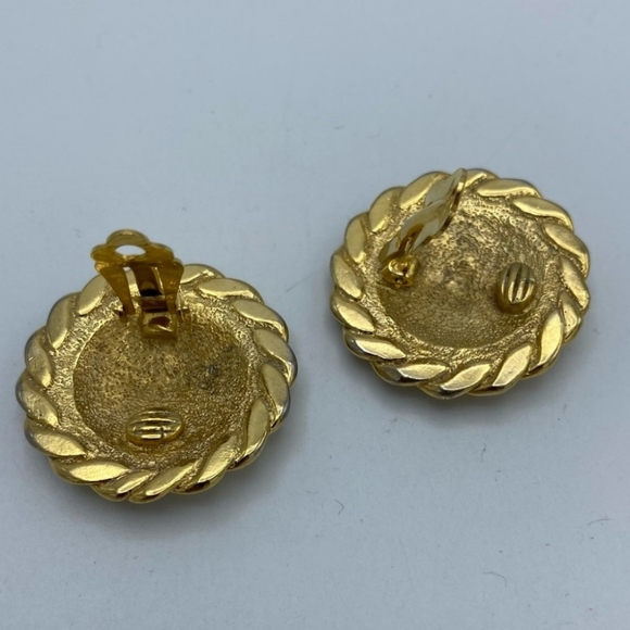 Vintage 1980s Gold-Tone Eagle Anchor Emblem Clip-On Earrings – Military Nautical - Picture 8 of 8